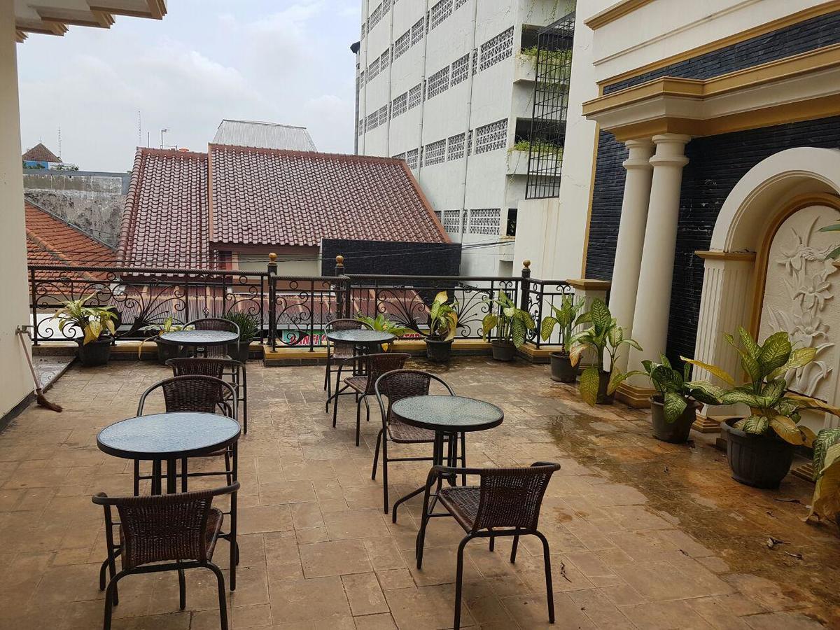 Hostel The Backpacker Semarang Exterior foto