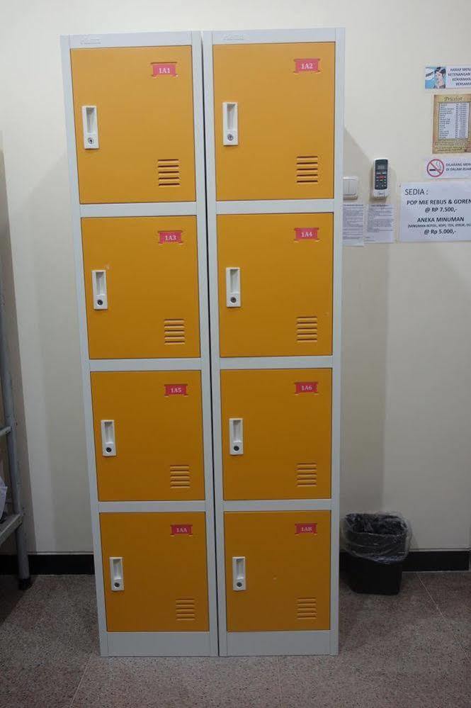 Hostel The Backpacker Semarang Exterior foto