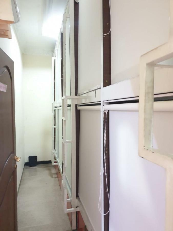 Hostel The Backpacker Semarang Exterior foto